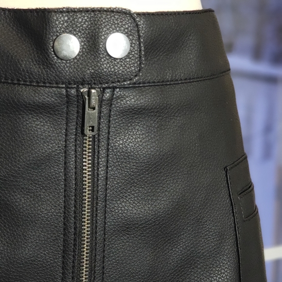 Free People Vegan Leather exposed zipper skirt NWT - Picture 4 of 8